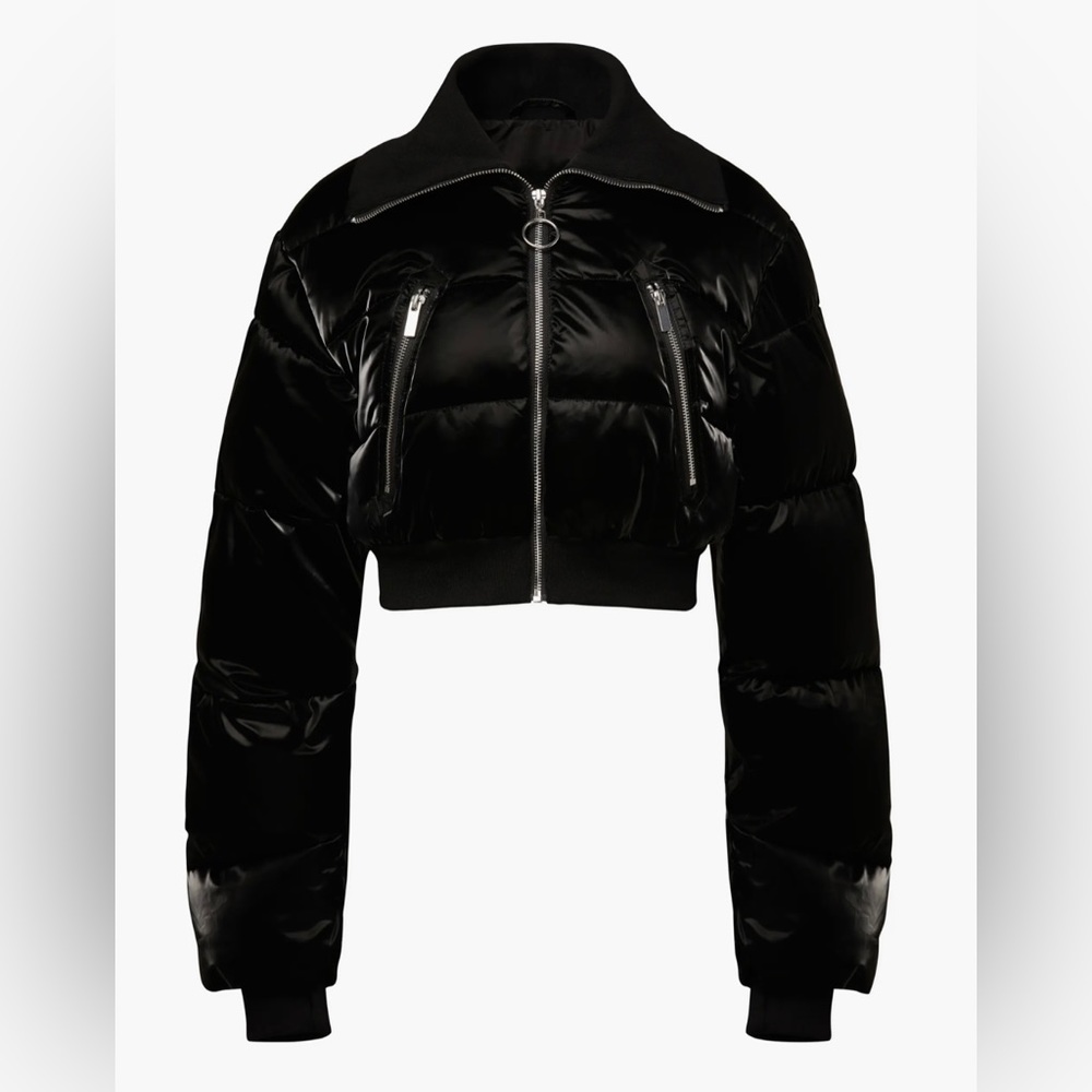 WeWoreWhat Cropped Puffer Jacket in Black - NEW WITH TAGS